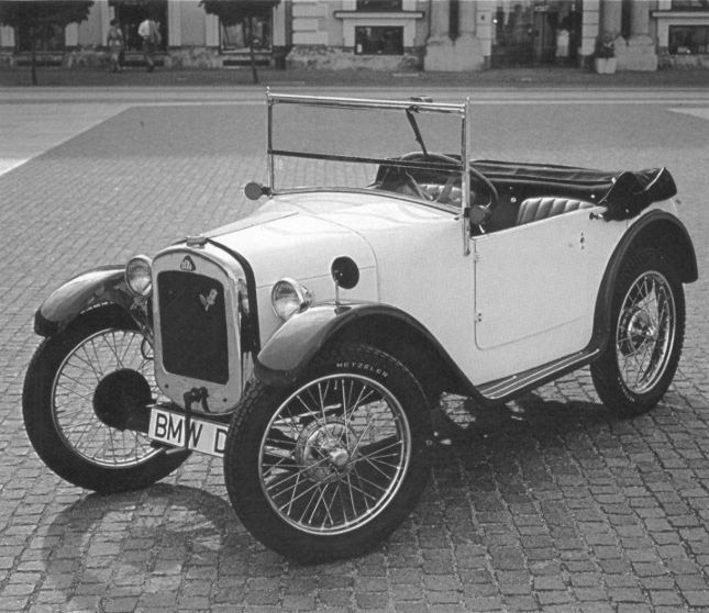 Автомобиль BMW Dixi BMW Dixi - первый официально выпущенный автомобиль BMW